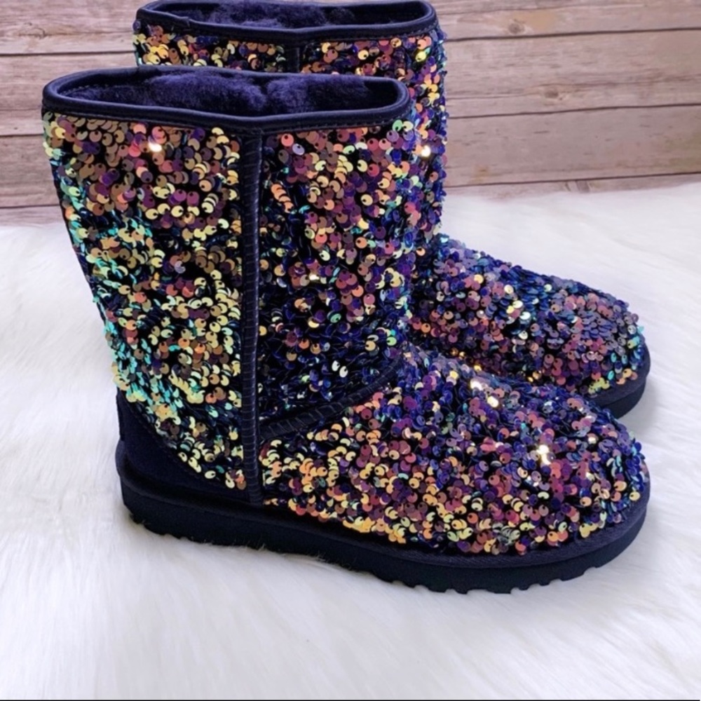 - UGG Classic Short Stellar Sequin "Purple" Women's Boot sz8 - Picture 2 of 5